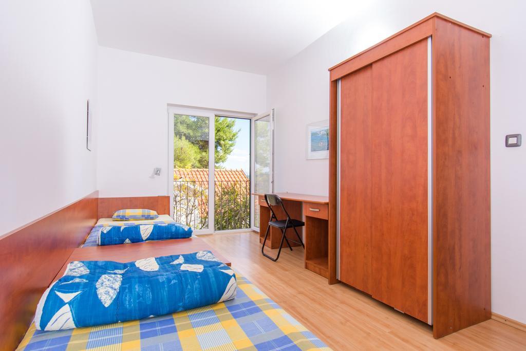 Ksenija Apartman Stomorska
